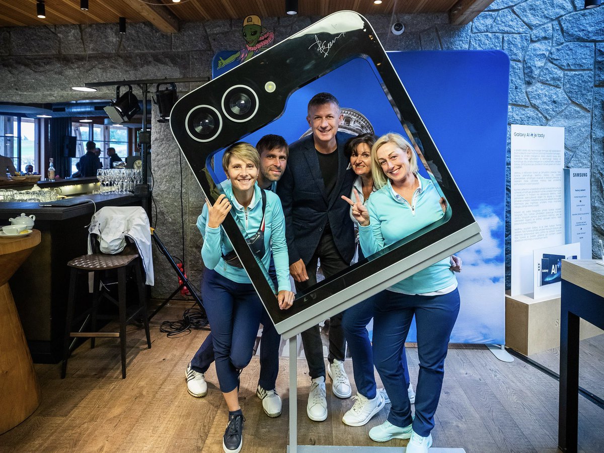 Zakončili jsme sérii golfových turnajů s <a href="/Ceskasporitelna/">Česká spořitelna</a> v resortu, který má své nezaměnitelné kouzlo – <a href="/Panorama_GR/">Panorama Golf Resort</a>.

Celý turnaj se nesl v duchu perfektní atmosféry, kterou podtrhla soutěž Beat the PRO s profesionálem <a href="/MarekNovy/">Marek Novy´</a> a ultimátní šampaň jamka od Víno Marty.