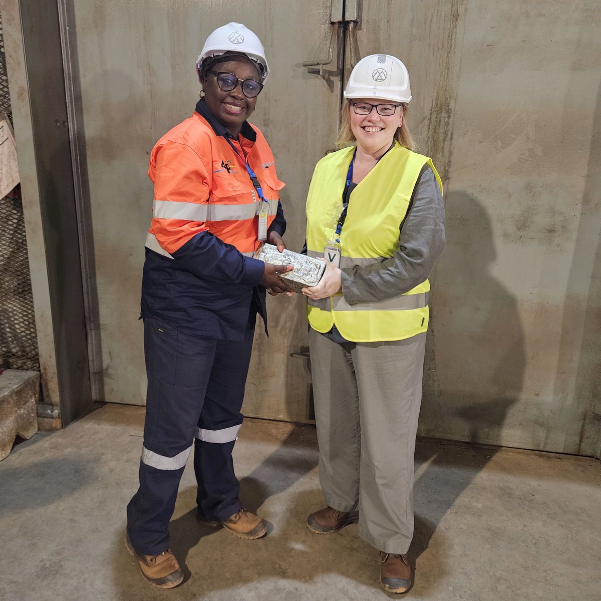 Un grand plaisir et honneur d'avoir reçu la visite de S. E. Mme l' Ambassadeur de UK a la mine de Ity