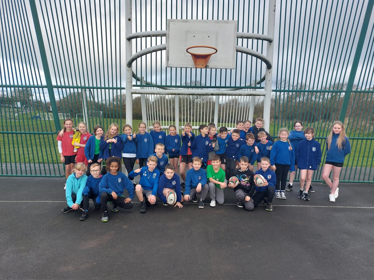 Another fantastic morning at Cleddau Reach school delivering sessions for Y4,5 and 6. Great to see a few of the children joining <a href="/llangwmrfc/">Llangwm Rugby Club</a> and <a href="/HRFCBlues/">Haverfordwest RFC</a> after last weeks sessions and looking forward to their first games this weekend. Da iawn pawb!! 🌨️❄️🏉