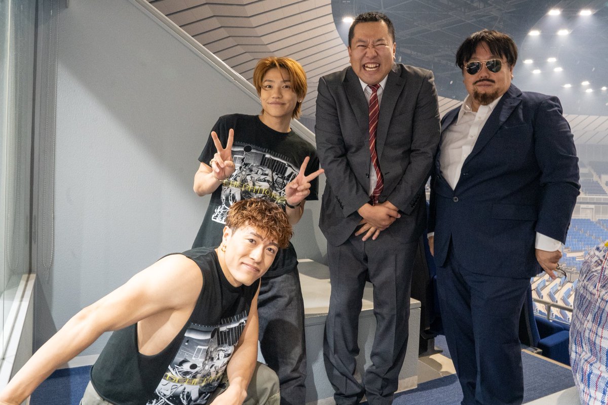 modelpress's tweet photo. GENERATIONS“壁芸人”とネタコラボ⚡
ツアー会場に潜入🏟︎

FANTASTICS、LIL LEAGUEも登場✨

🔻記事詳細はこちら
https://t.co/QFBlvjHpOm

📺️20日よる7時～

#有吉の壁 https://t.co/imVCpjqOhK