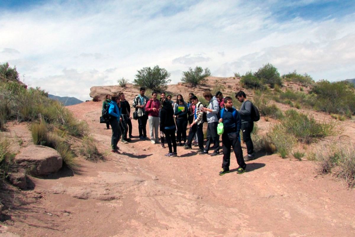 ⭕ Ecos del discurso de odio contra la ciencia: militantes de Milei agredieron a un equipo de geólogos del Conicet.

buff.ly/40P1Bih