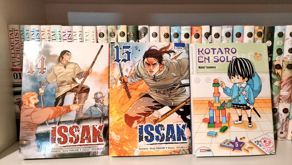 Sharkhayn's tweet photo. Manga du jour ! #Issak 14 et 15, #KotaroEnSolo 5, #AyakashiTriangle 9, #MaguLeCacaRose 7, #Thunder3 6, #Ranma 8, 9 et 12, et #DragonBallFullColor 6 ! https://t.co/bwabGRty36