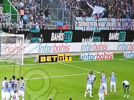 1Yunus907's tweet image. 💥İllegal bahis reklamı diyenlere; 

TV8 Fenerbahçe&apos;li Acun ılıcalı&apos;nın kanalı diye kendini yerden yere vuran mallara gelsin.
 #MNETUR