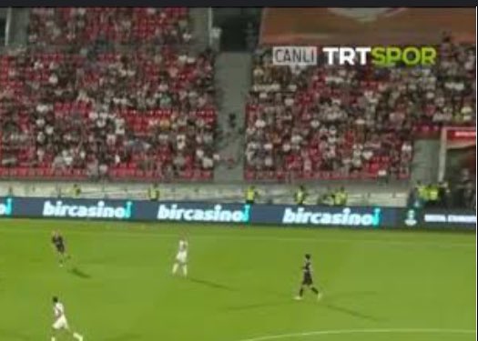 1Yunus907's tweet image. 💥İllegal bahis reklamı diyenlere; 

TV8 Fenerbahçe&apos;li Acun ılıcalı&apos;nın kanalı diye kendini yerden yere vuran mallara gelsin.
 #MNETUR