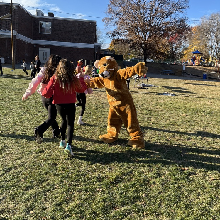 Coolidge School tweet media