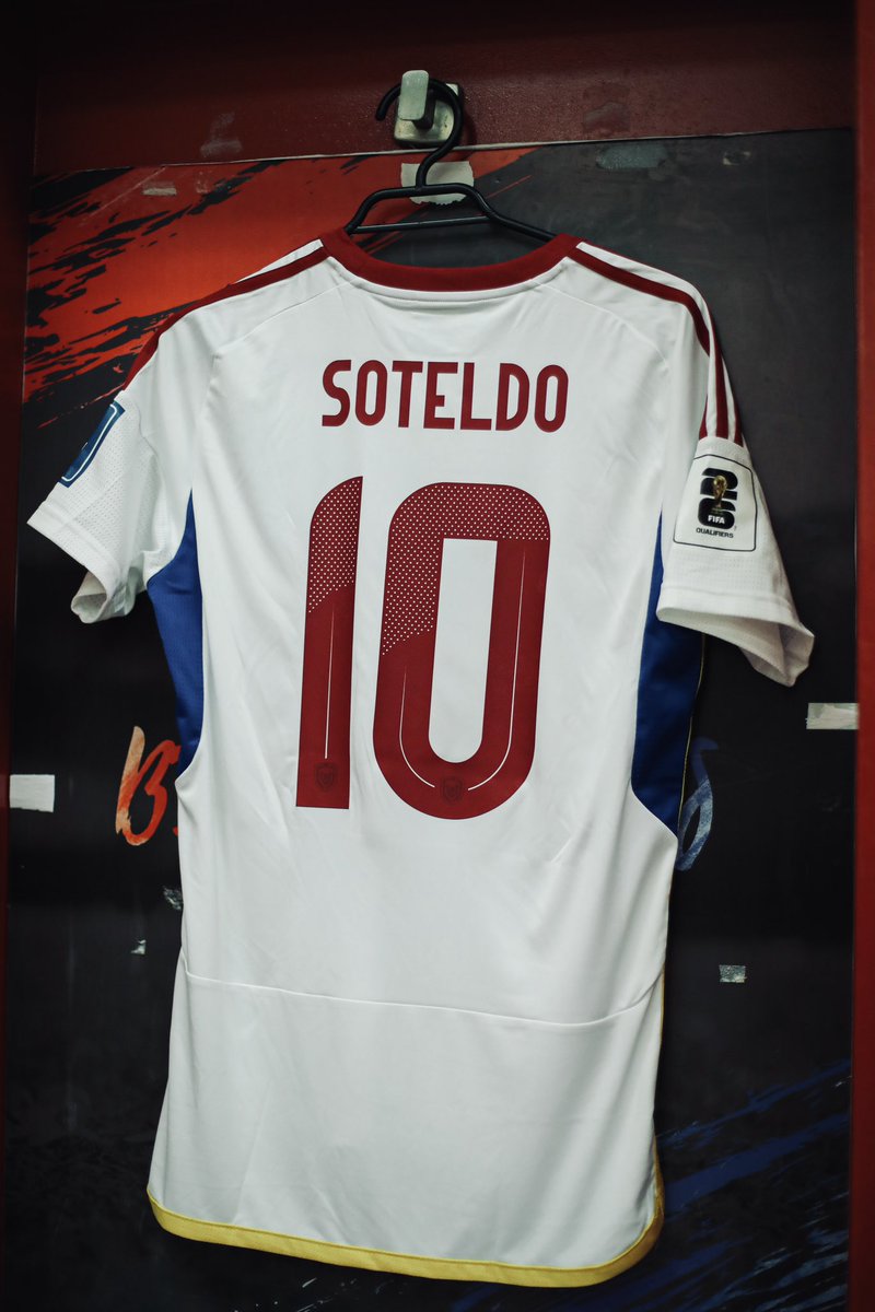 𝐒𝐈́ 𝐒𝐄𝐍̃𝐎𝐑 👀

#SiempreVinotinto 🇻🇪