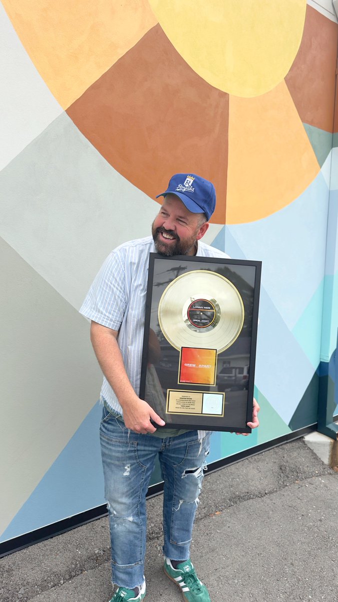 Donovan Woods (@donovanwoods) on Twitter photo Hello, yes, <a href="/LoganMize/">Logan Mize</a>ās āGrew Apartā featuring me is a gold record now. Thank you to Logan and his team. And Travis Wood and Logan Wall who wrote the song with me. Hello, yes, <a href="/LoganMize/">Logan Mize</a>ās āGrew Apartā featuring me is a gold record now. Thank you to Logan and his team. And Travis Wood and Logan Wall who wrote the song with me.