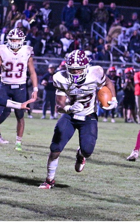 check me out szn highlights 🐶🐶 hudl.com/v/2QrUya <a href="/JuJuSports1/">JuJuSports</a> <a href="/SWiltfong_/">Steve Wiltfong</a> <a href="/adamgorney/">Adam Gorney</a> <a href="/Andrew_Ivins/">Andrew Ivins</a> <a href="/ChadSimmons_/">ChadSimmons</a> @On3Recruits <a href="/MSHighSports/">Mississippi Sports</a> <a href="/PrepRedzoneMS/">Prep Redzone Mississippi</a> <a href="/Rebels247/">David Johnson</a> <a href="/TomLoy247/">Tom Loy</a> @cpetagna247 <a href="/InTheTrenches22/">InTheTrenches</a>