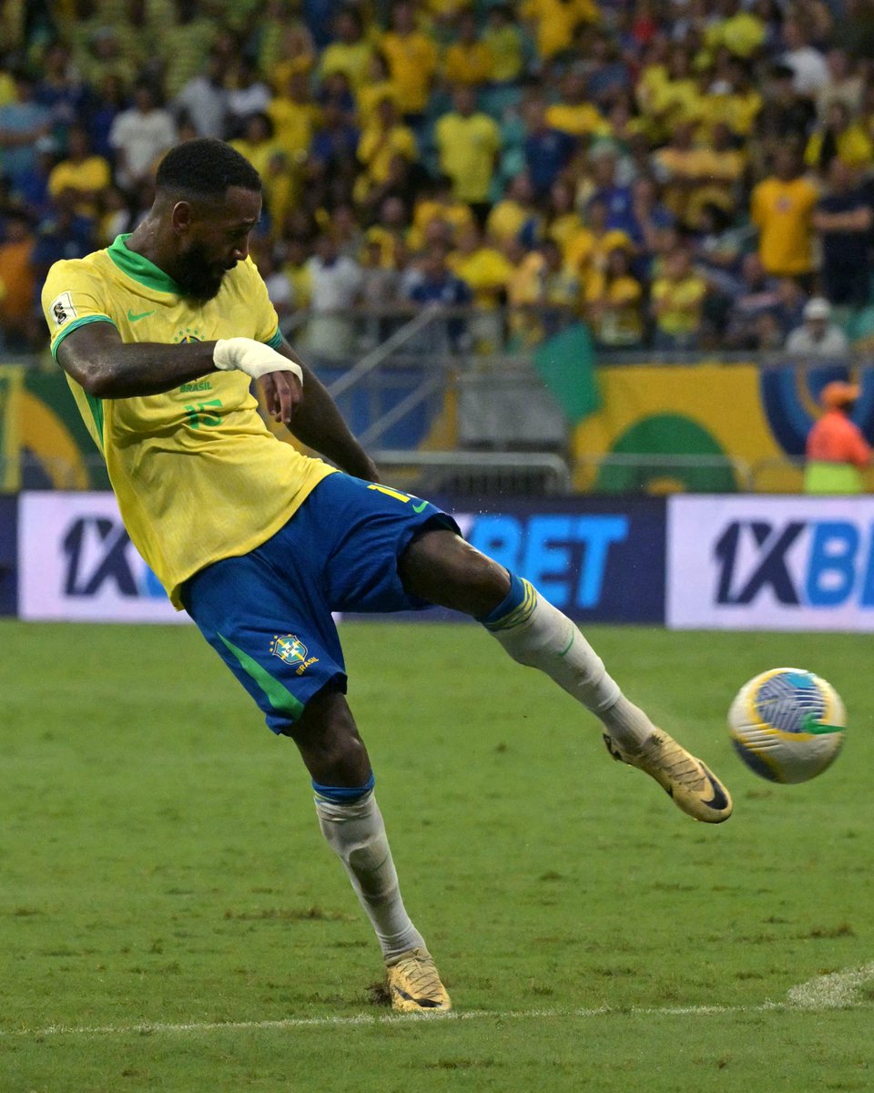 Gerson, de prima 🎯⚽️

#Somos26 | #CopadoMundoFIFA