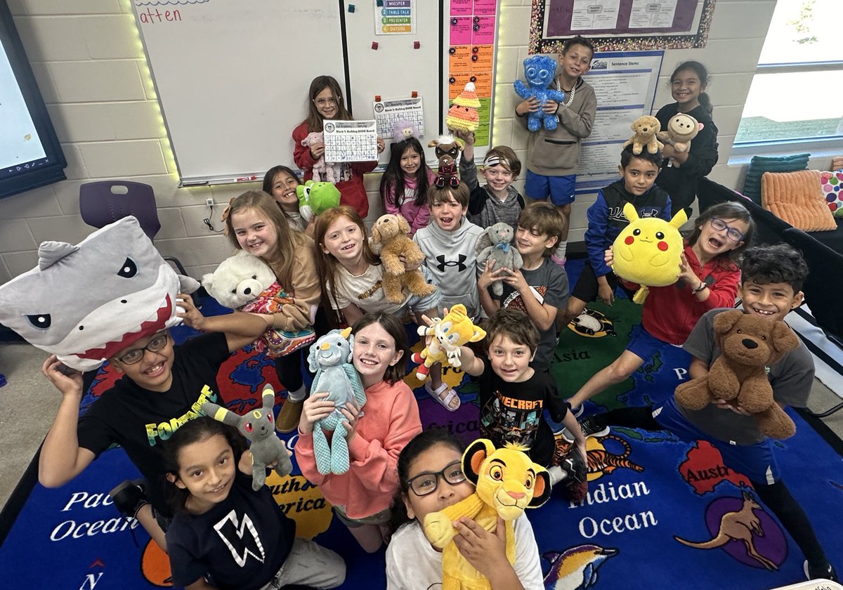 We had some special guests today! These 3rd grade Bulldogs have been working hard to receive positive feedback for acting responsibly, and chose a stuffy day to celebrate filling their feedback board! 🧸🐰🐶🐼🐷