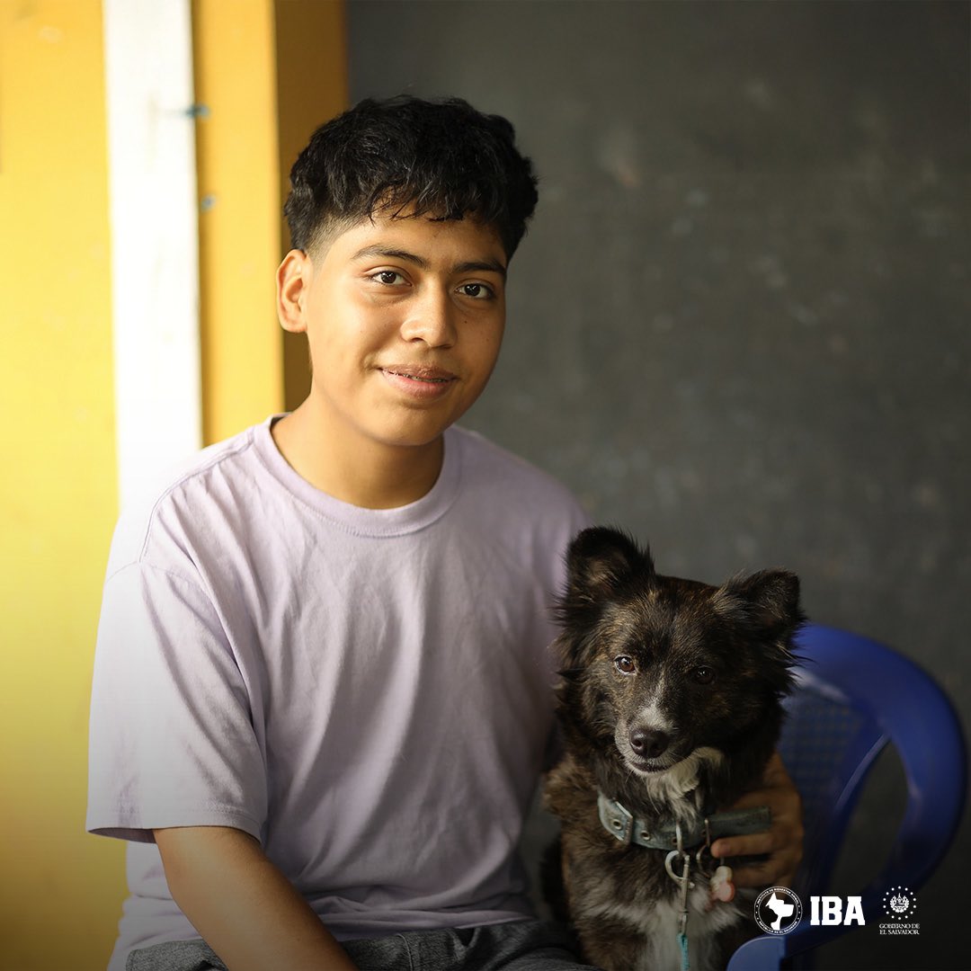 Este día nuestro equipo médico veterinario desarrolló una jornada de esterilización y castración en el distrito de Aguilares, en San Salvador Norte, en donde decenas de caninos y felinos se han sometido a cirugía con el fin de controlar la sobrepoblación y reducir enfermedades.