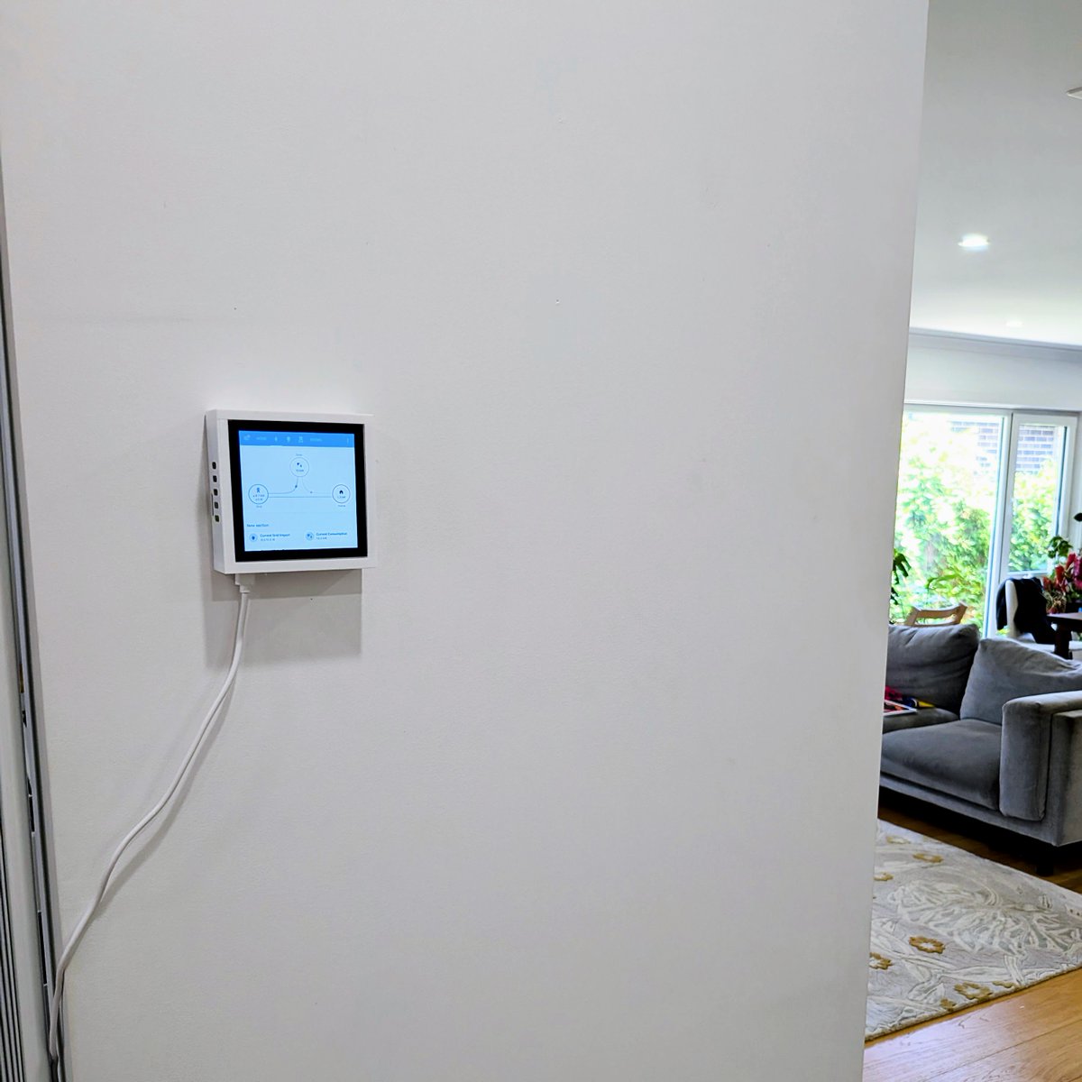 MarkSchrammVR's tweet photo. Designed this little case to wall-mount a Waveshare 4" square LCD and a Pi5 as #HomeAssistent panel. Came out fairly neat.
Easy to print. Link to files on my other socials♥️ https://t.co/X5M5bhzul0