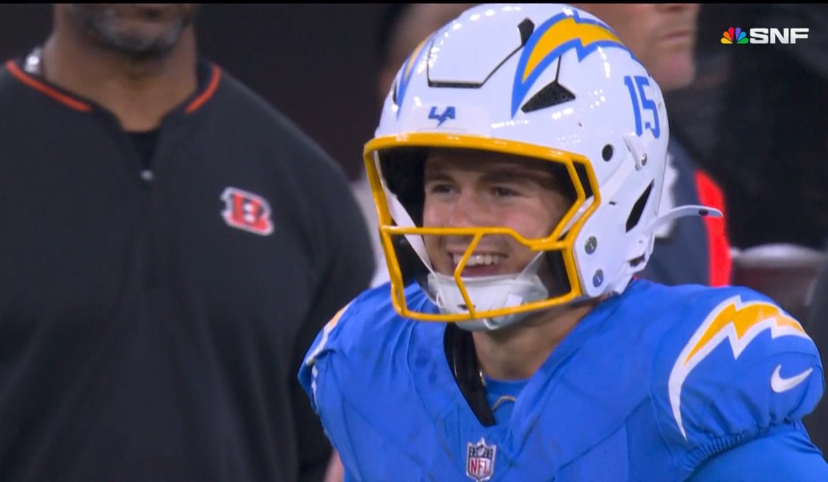 No Context Chargers (@nocontextlac) on Twitter photo 