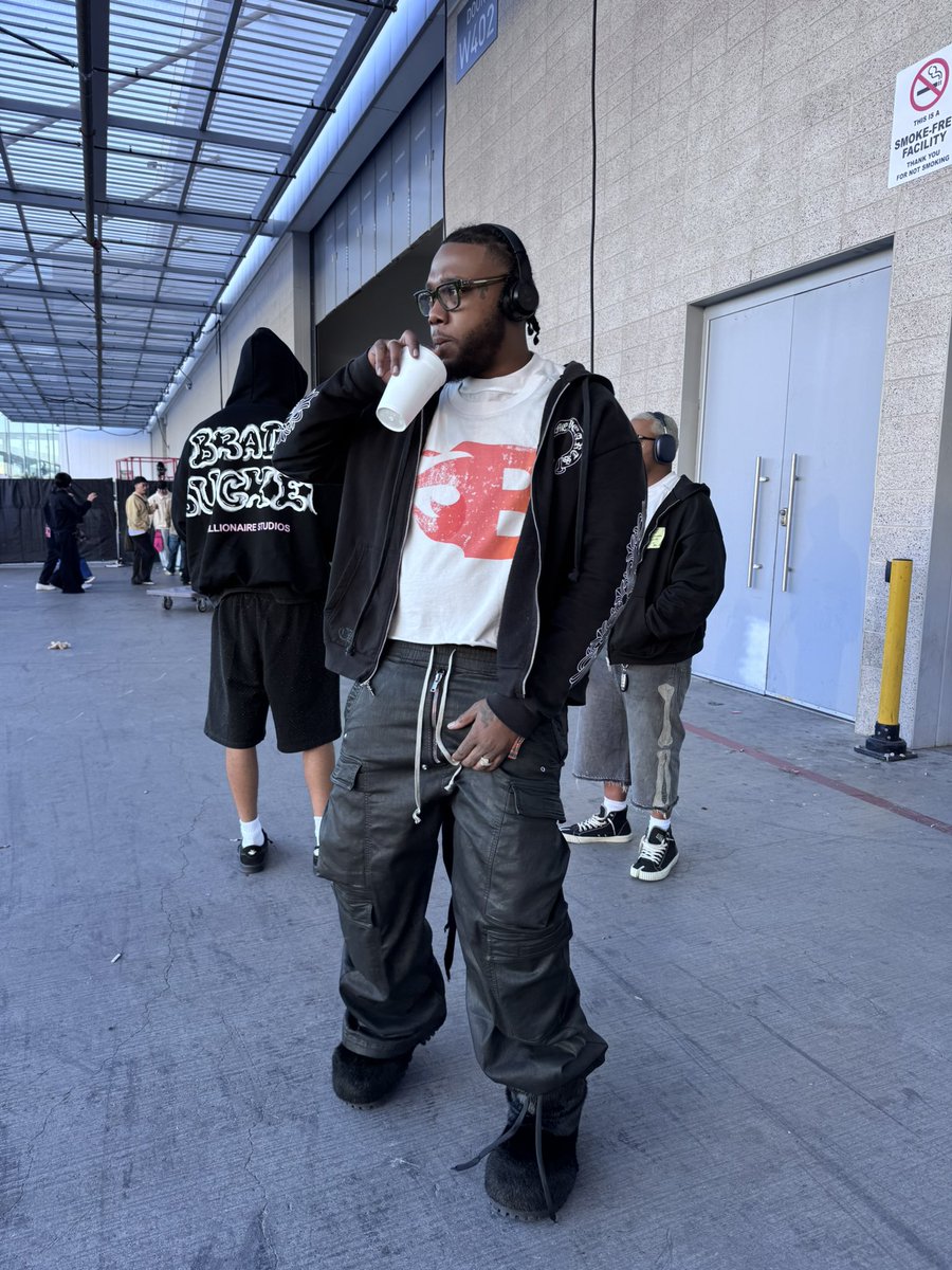 IM JUS DOIN WHAT I DO tweet media