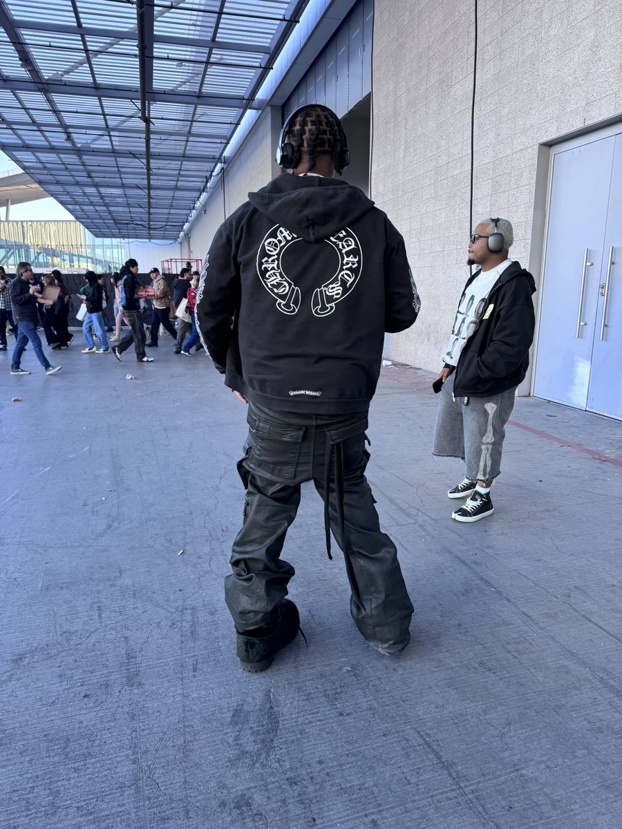 IM JUS DOIN WHAT I DO tweet media