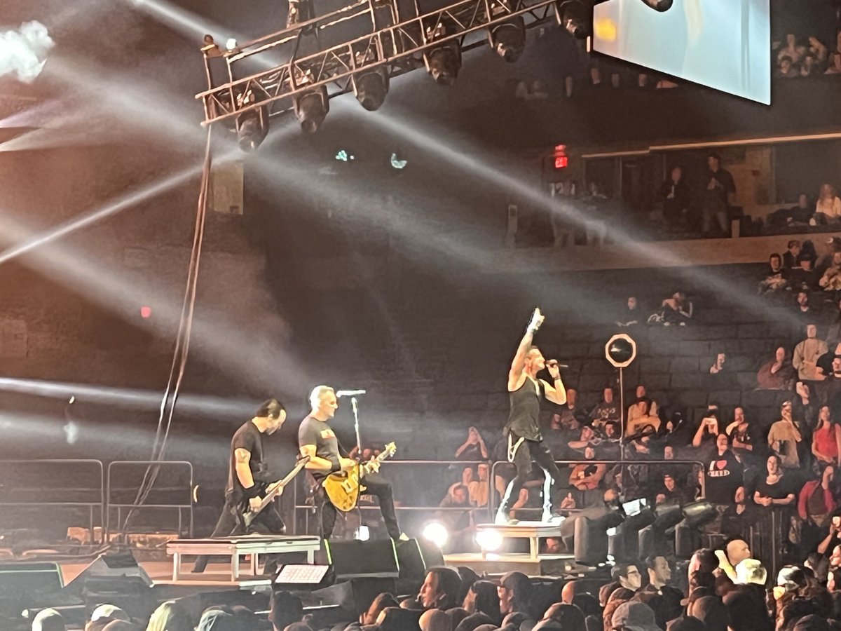 Creed was well worth the wait!  Going to need a new roof on the VanAndell when they r done tonight!!!