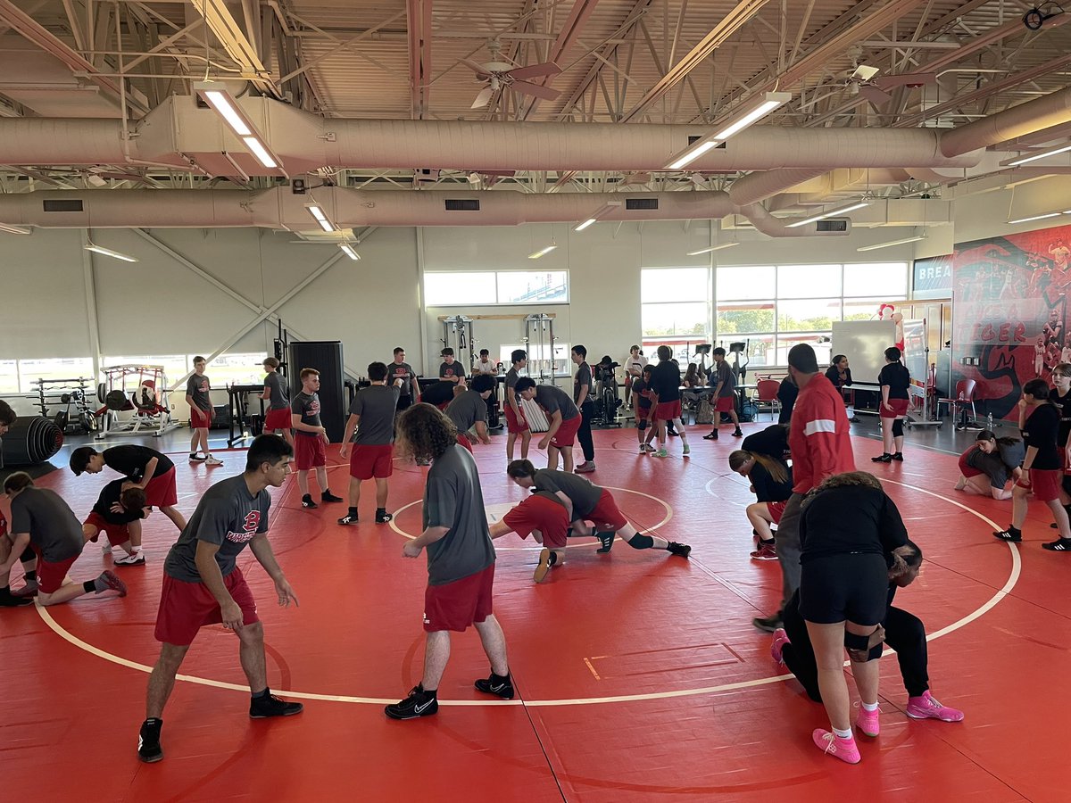 BeltonWrest2024's tweet photo. Less than 36 hours until @danuke73 and I load up the busses and unleash the tigers on Central Texas https://t.co/N6OELBGNLL