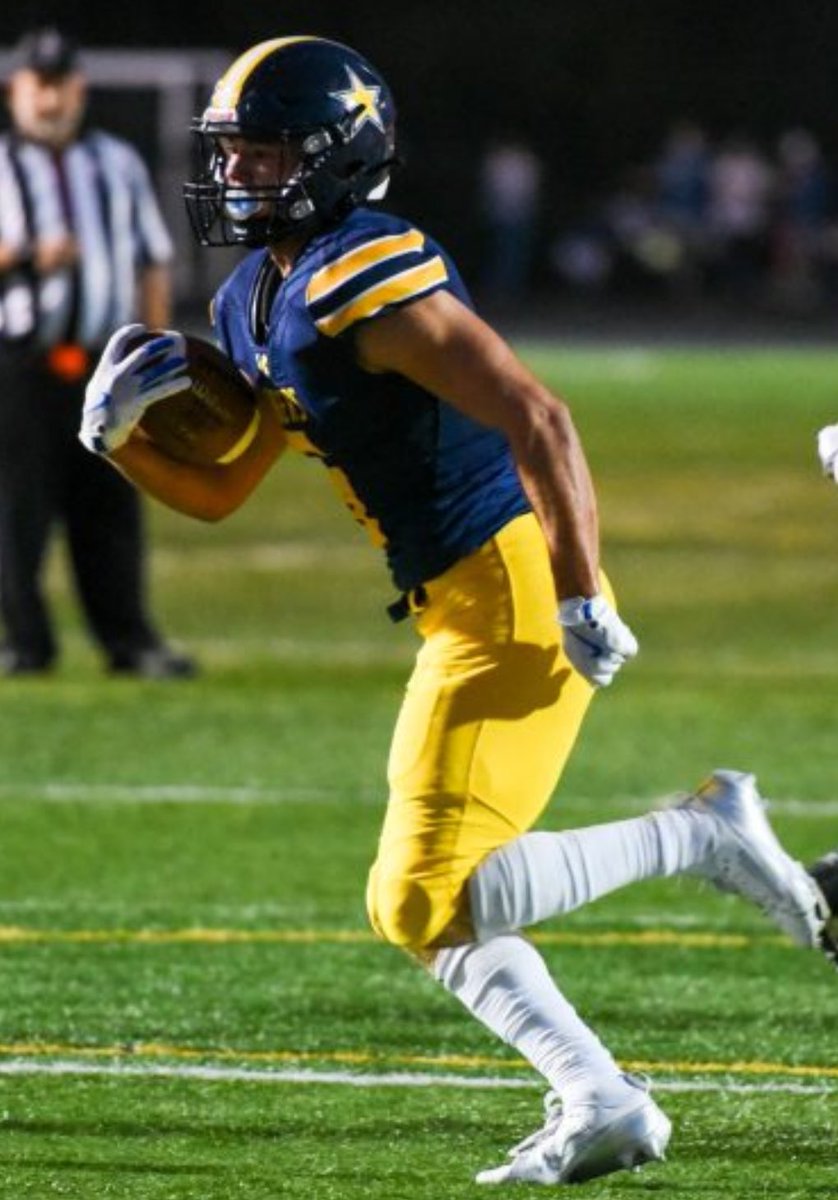 NRRangerFootba1's tweet photo. Congrats to Charlie on a great career!

1st team All SWC
1st team All Lorain County
1st team All District 

@Csteinmetz6 https://t.co/9aVoNCPZxi