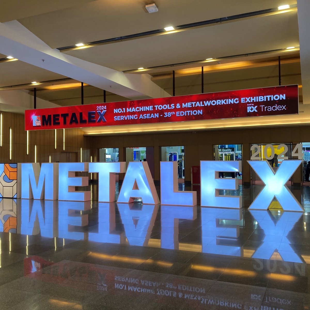 maedagroup's tweet photo. METALEX in Thailand

📅20-23 November 2024
⏰10.00-18.00 Hrs.
📍BITEC, Bangkok
⛺Booth no. BK29

ソディックタイランド　サプライヤーコーナーに圧縮空気用フィルタデモ機展しています😊

今回弊社タイ人セールス👩‍💼もいるので、日本語、英語、タイ語での説明もできます◎

#metalex
#BITEC https://t.co/8ri8etGQcT