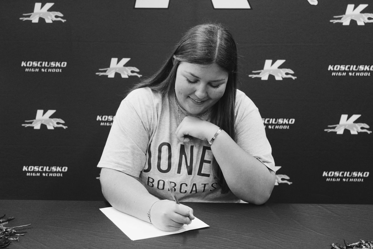 Mary Kimble Price (@marykimbleprice) on Twitter photo Signed. Sealed. Delivered. ✍️✍️✍️✍️ <a href="/KHSWhippetSB/">Kosciusko Softball</a> <a href="/JC_BobcatsSB/">Jones College SB</a> <a href="/IGNational07/">Impact Gold National 07</a> <a href="/JC_CoachTDEW/">Tori Dew</a> <a href="/ParkerConrad73/">Parker Conrad</a> <a href="/fiala19/">Drew Fiala</a> Signed. Sealed. Delivered. ✍️✍️✍️✍️ <a href="/KHSWhippetSB/">Kosciusko Softball</a> <a href="/JC_BobcatsSB/">Jones College SB</a> <a href="/IGNational07/">Impact Gold National 07</a> <a href="/JC_CoachTDEW/">Tori Dew</a> <a href="/ParkerConrad73/">Parker Conrad</a> <a href="/fiala19/">Drew Fiala</a>