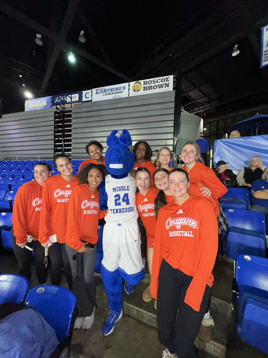 Basketball in the Boro night! 
MTSU v TN Tech WBB 
🤍LOVE THIS GROUP