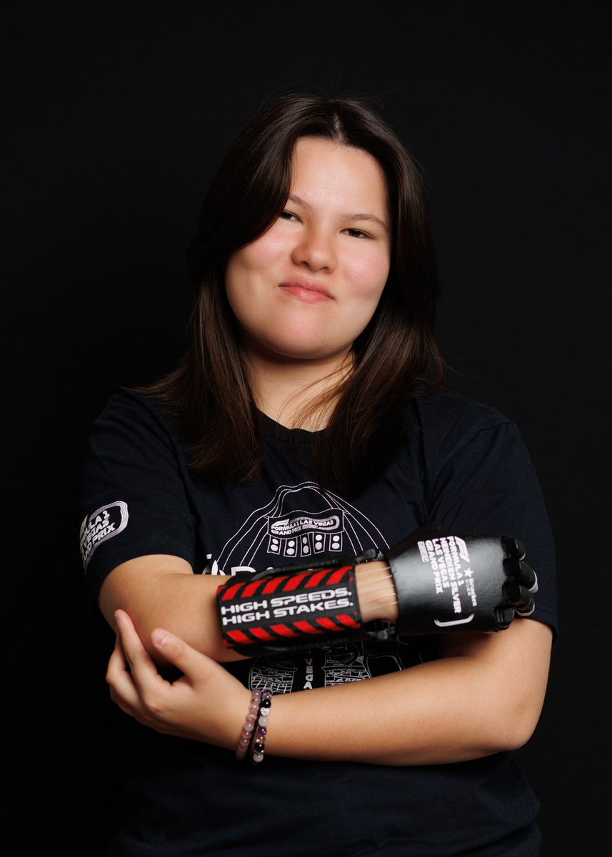 F1LVComms tweet media