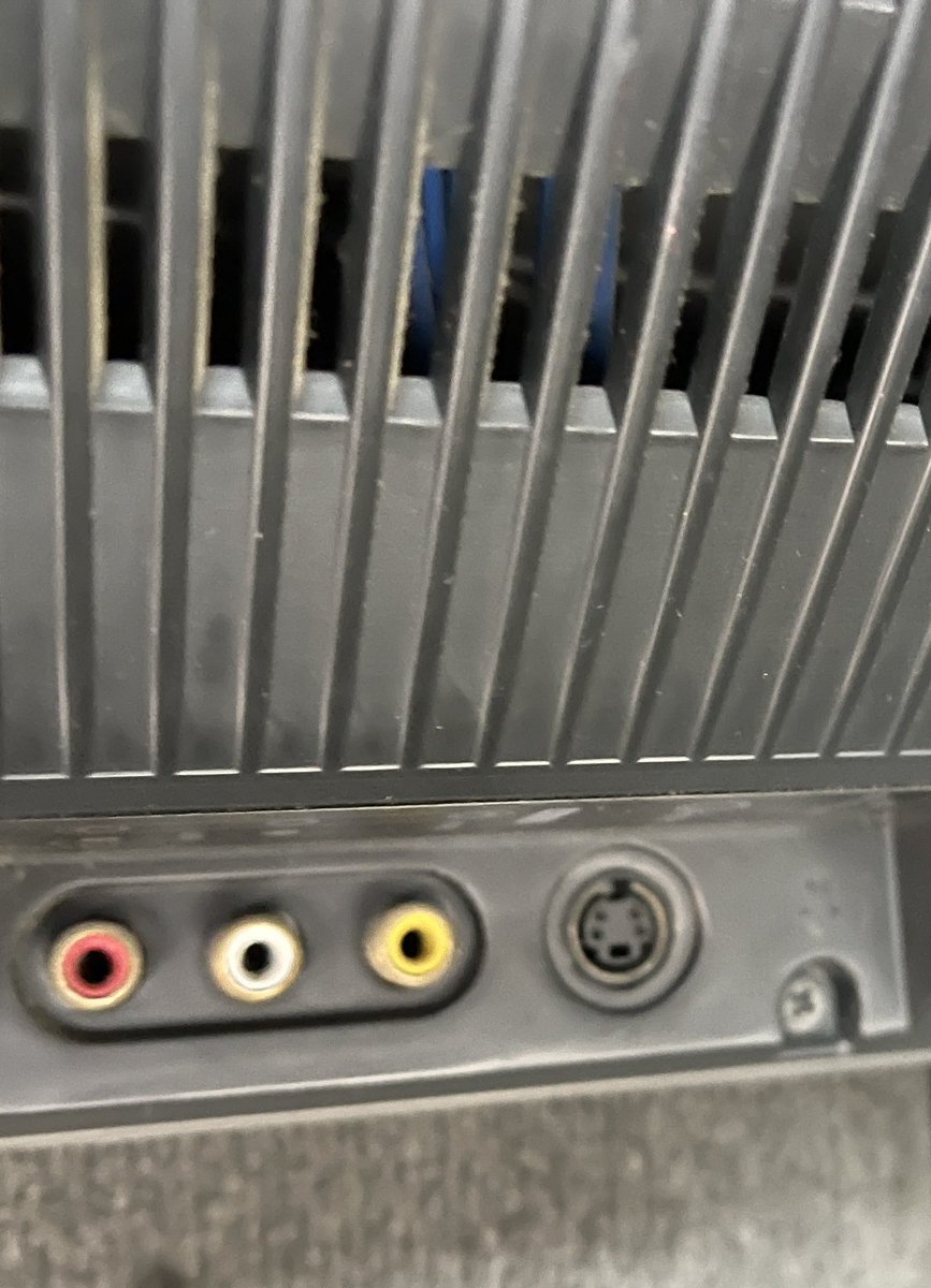 ArcadeBrooklyn's tweet image. We got a new #crt set up. Donated by @Judgmentt . Tv has #avout #component #svdieo #hdmi and more. #BVG #Arcade