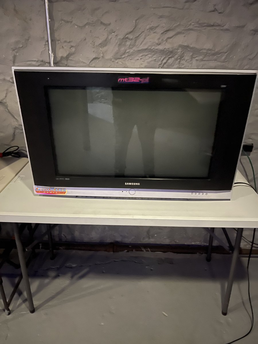 ArcadeBrooklyn's tweet image. We got a new #crt set up. Donated by @Judgmentt . Tv has #avout #component #svdieo #hdmi and more. #BVG #Arcade