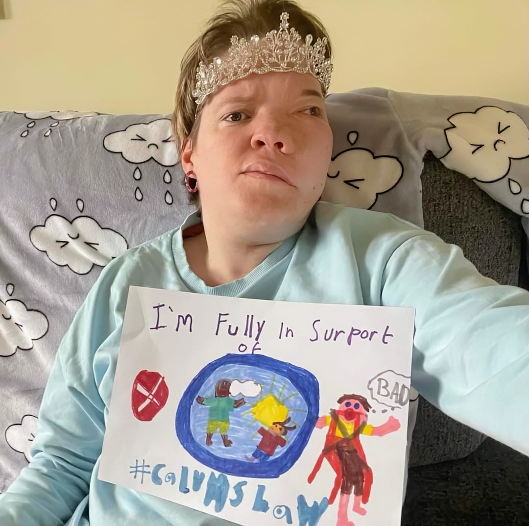 MorrisonBeth's tweet photo. Loving Lisa's beautiful Tiara as she shows her support for #CalumsLaw

@djohnsonmsp #MembersBill 
@ScotGovEdu 

The Crown 👑 must protect children in LAW from the barbaric misuse of restraint and seclusion in schools 

Thank you, Lisa. Lovely artwork too ❤️👑 https://t.co/hpihXIXbeL