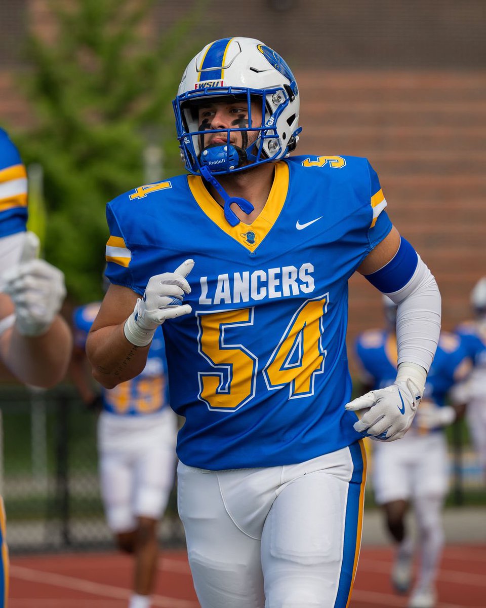 Year 1️⃣ in the 📚. Thankful for all my teammates and coaches! #BTH ⚔️