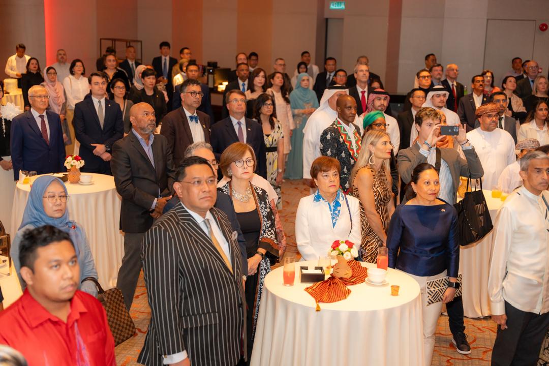 OmanEmbassyKL's tweet photo. The Embassy of the Sultanate of Oman hosted the 54th National Day reception with the esteemed presence of The Honourable Datuk Seri Dr. Dzulkefly Ahmad, the Minister of Health https://t.co/OWVzw3MvOW