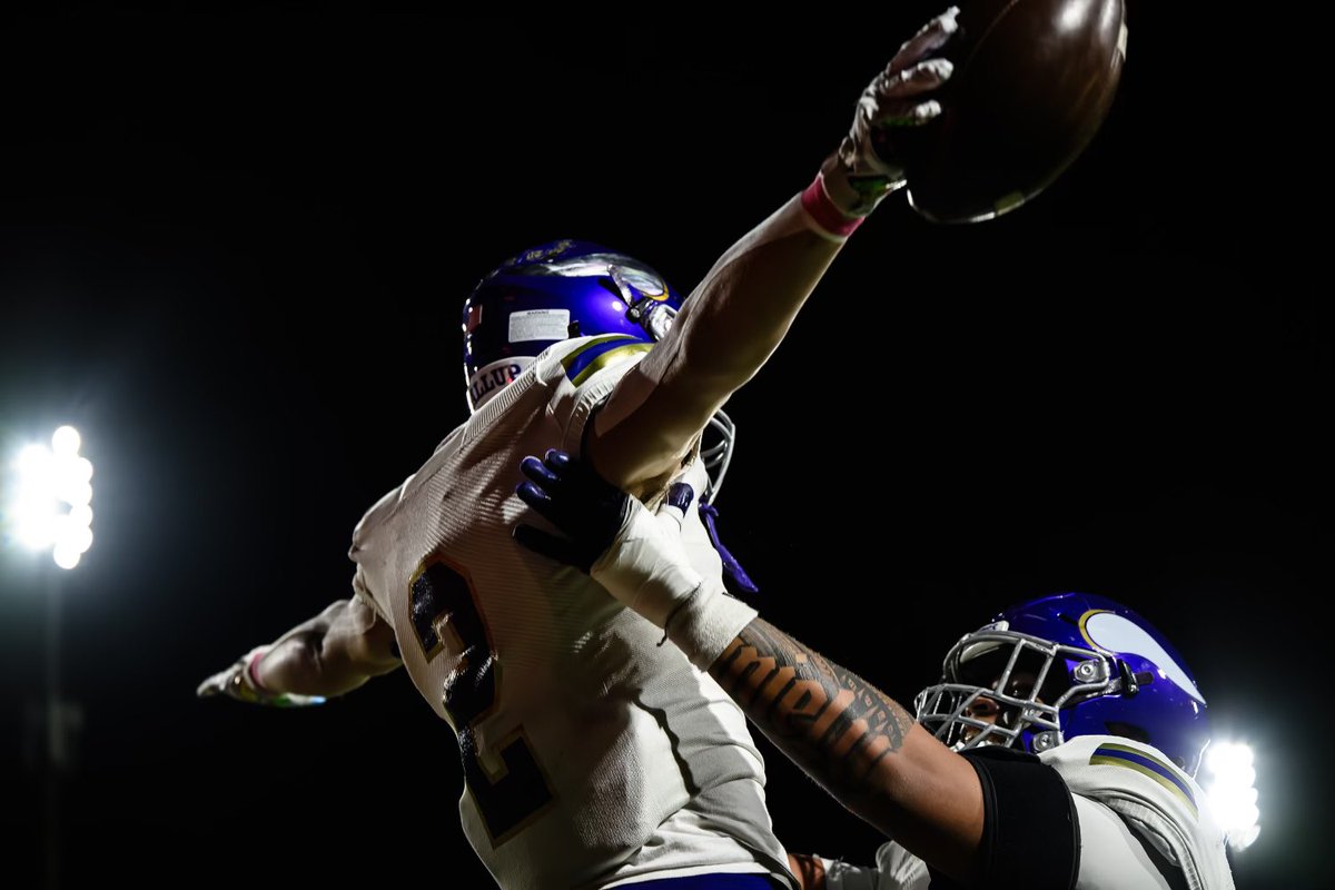 Kyson Douglas (@douglaskyson) on Twitter photo Senior Year Highlights! 1-4 battling injury to finishing 6-5 once healthy!
All-Purpose- 1161 Yd 17 TD
Rushing- 691 Yd 13 TD
Receiving- 320 Yd 4 TD
20.82 MPH VERIFIED ⚡️ <a href="/catapultsports/">Catapult</a>
hudl.com/v/2Qa5wA
<a href="/PHSVIKS/">PHS Vikings</a> <a href="/BrandonHuffman/">Brandon Huffman</a> <a href="/JordanJ_/">Jordan Johnson</a> <a href="/manley_tnt/">Jon Manley</a> <a href="/NickFarman55/">Nick Farman M.S.</a> Senior Year Highlights! 1-4 battling injury to finishing 6-5 once healthy!
All-Purpose- 1161 Yd 17 TD
Rushing- 691 Yd 13 TD
Receiving- 320 Yd 4 TD
20.82 MPH VERIFIED ⚡️ <a href="/catapultsports/">Catapult</a>
hudl.com/v/2Qa5wA
<a href="/PHSVIKS/">PHS Vikings</a> <a href="/BrandonHuffman/">Brandon Huffman</a> <a href="/JordanJ_/">Jordan Johnson</a> <a href="/manley_tnt/">Jon Manley</a> <a href="/NickFarman55/">Nick Farman M.S.</a>
