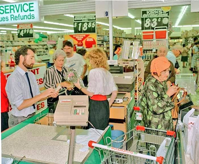 Just like the tech guy is doing here on the faulty EFTPOS machine at #Woolies Chermside Brisbane 1989 -  we have pissed off from this app and migrated to Bluesky. You can find <a href="/oldshopsoz/">Old Shops Australia - now at Bluesky</a> there. Please join us.