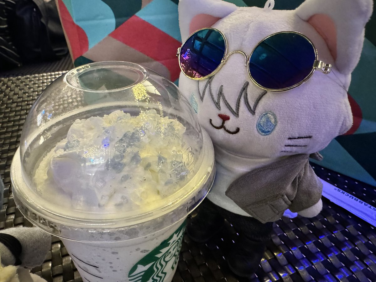 mmmo_geju's tweet photo. さとにゃん「ぼくのめのいろと同じだね」 https://t.co/KP3rIG1wUy