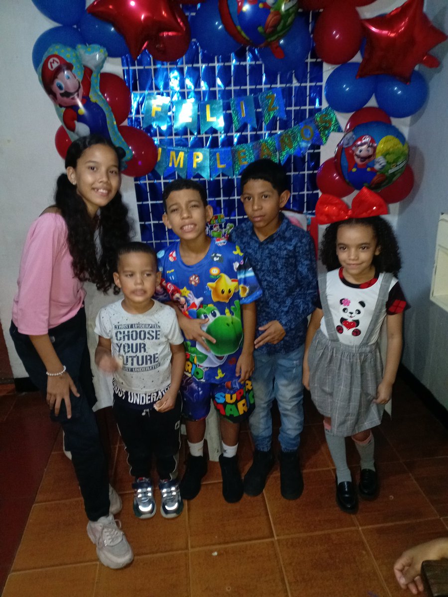 PedroCaraballo_'s tweet photo. 🙏😇GRACIAS DIOS😇🙏
Disfruten mis niños hermosos
#bebeSophia ❤️
#bebeEthan 💙
FELIZ CUMPLEAÑOS
#bebeYeyker 😁#9🥳🙂‍↕️ https://t.co/B8CtEGgM29