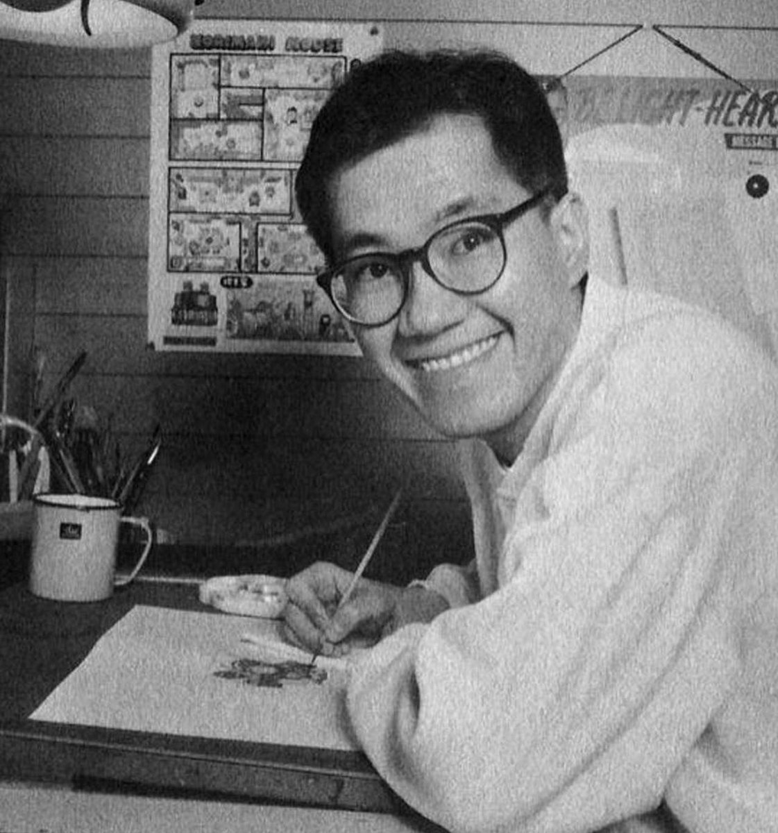 gaak_fr's tweet photo. Le 20 novembre 1984, il y a pile 40 ans, démarrait le manga qui nous a fait rêver de pouvoir lancer des kikōha : Dragon Ball ! 🎂

Le premier anniversaire sans Akira Toriyama, que l'on remercie de nous avoir tous fait frissonner, son héritage perdurera. 👊🏻♥️ https://t.co/caciPNdrov