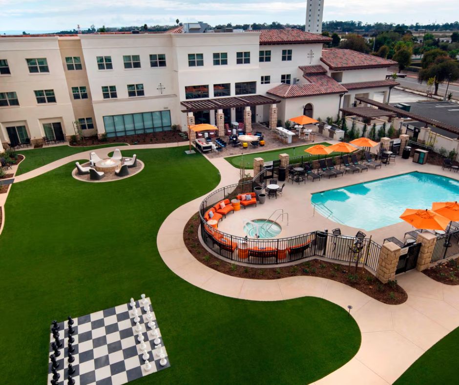 gogoletaca's tweet photo. From peaceful retreats to spacious stays perfect for the whole family, Goleta’s hotels have you covered. Enjoy the crisp fall air, vibrant local flavor, and plenty of space to relax and recharge together.  #GoGoleta #GoletaCA #ThanksgivingGetaway #StayInGoleta #GoletaHotels https://t.co/cxykdHEMRy