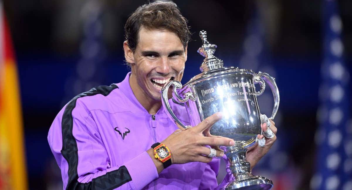 depominoritario's tweet photo. RAFA NADAL ACABA SU CARRERA Y DEJA UN LEGADO IRREPETIBLE

2️⃣2️⃣ Títulos de GS 
1️⃣4️⃣ Roland Garros
9️⃣2️⃣ Títulos ATP
🥇🥇en JOO
2️⃣0️⃣9️⃣ Semanas número 1 del 🌎
5️⃣ Copa Davis
9️⃣0️⃣% de victorias en tierra

Cerramos la última pagina, que bonito ha sido leer tu libro, Rafa ¡GRACIAS!