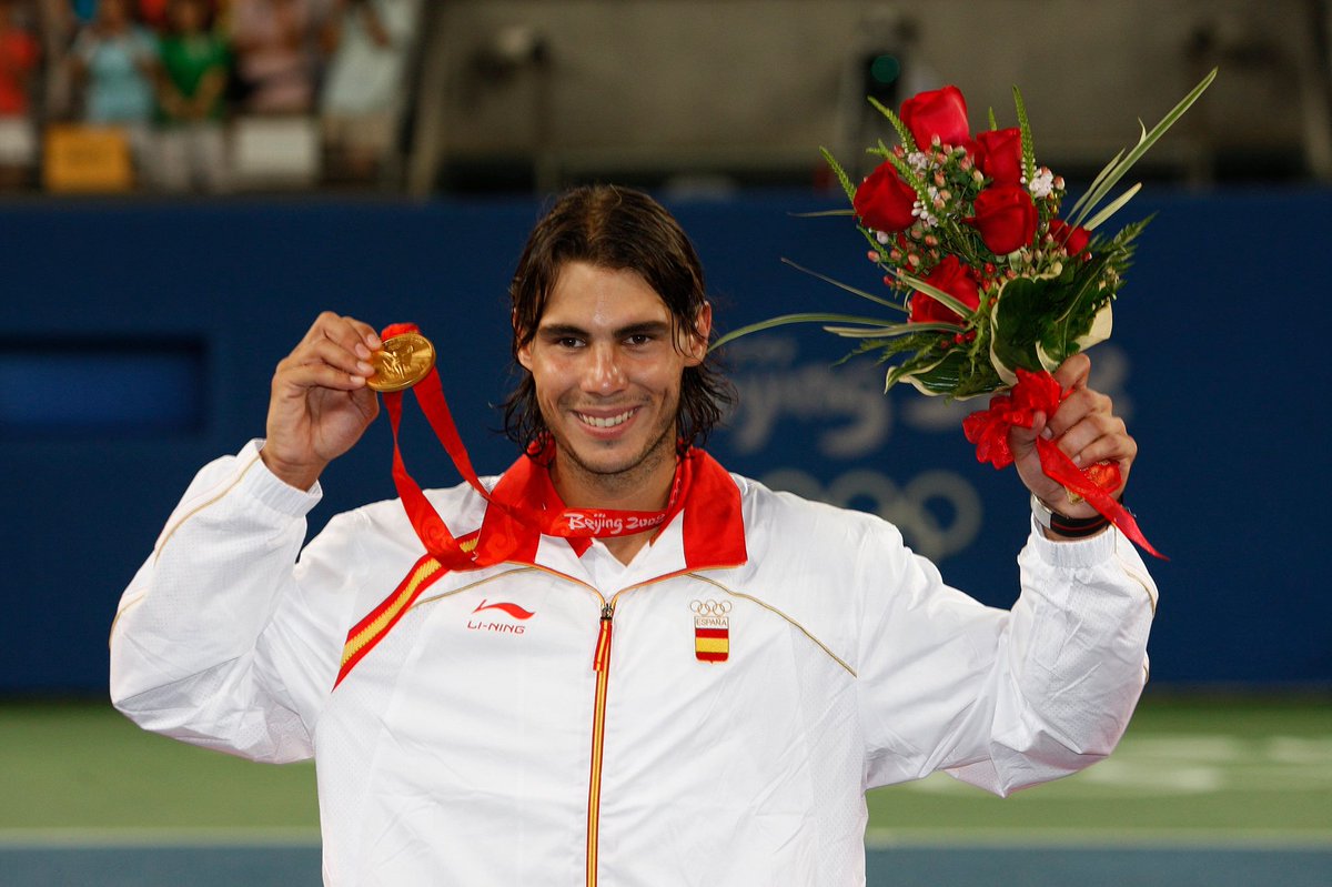 depominoritario's tweet photo. RAFA NADAL ACABA SU CARRERA Y DEJA UN LEGADO IRREPETIBLE

2️⃣2️⃣ Títulos de GS 
1️⃣4️⃣ Roland Garros
9️⃣2️⃣ Títulos ATP
🥇🥇en JOO
2️⃣0️⃣9️⃣ Semanas número 1 del 🌎
5️⃣ Copa Davis
9️⃣0️⃣% de victorias en tierra

Cerramos la última pagina, que bonito ha sido leer tu libro, Rafa ¡GRACIAS!
