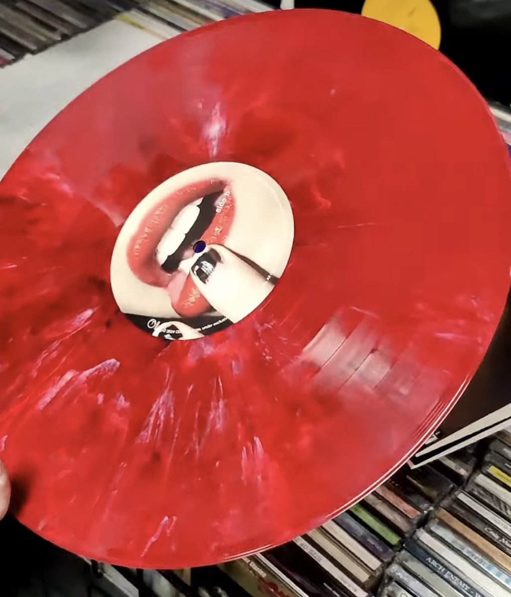 MerchTracker_'s tweet photo. 👀FIRST LOOK👀

@oliviarodrigo RSD BF exclusive pressing red and purple marble pressings 

Via- monstermusicsc on insta

#firstlook #rsdbf #oliviarodrigo https://t.co/D0mRU8jKII