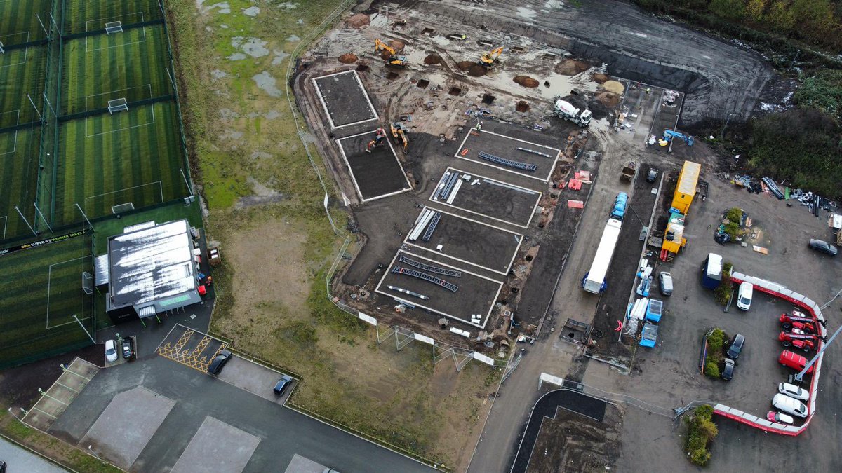 The Padel Club (@thepadelclub) on Twitter photo More progress <a href="/TraffordCity/">TraffordCity</a> as our first 6 courts are taking shape. Our first canopies are on site and starting to build this week. This club will have 11 courts, 9 of which are fully covered. The biggest purpose built padel facility in the UK is almost here 🇬🇧🎾 #padel More progress <a href="/TraffordCity/">TraffordCity</a> as our first 6 courts are taking shape. Our first canopies are on site and starting to build this week. This club will have 11 courts, 9 of which are fully covered. The biggest purpose built padel facility in the UK is almost here 🇬🇧🎾 #padel