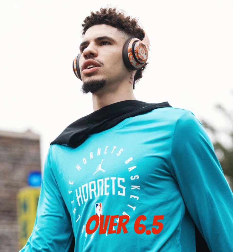 TJAIGAMBLES's tweet photo. Lock of the Night ‼️

Lamelo Ball Over 6.5 Assists 

Let’s ride… https://t.co/nACT3TcxYz