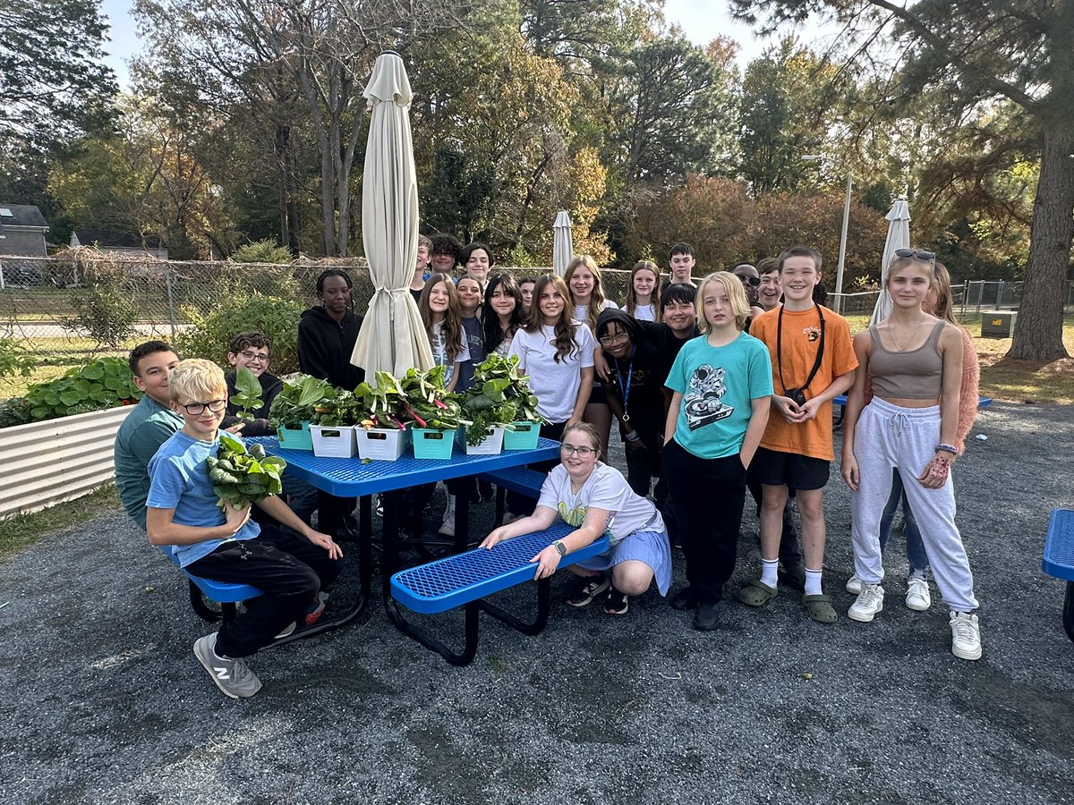 โ๐ ๐ค๐๐๐๐ฃ๐ช ๐๐๐ค๐ค๐๐๐๐๐ฃ ๐ฆ
tweet media