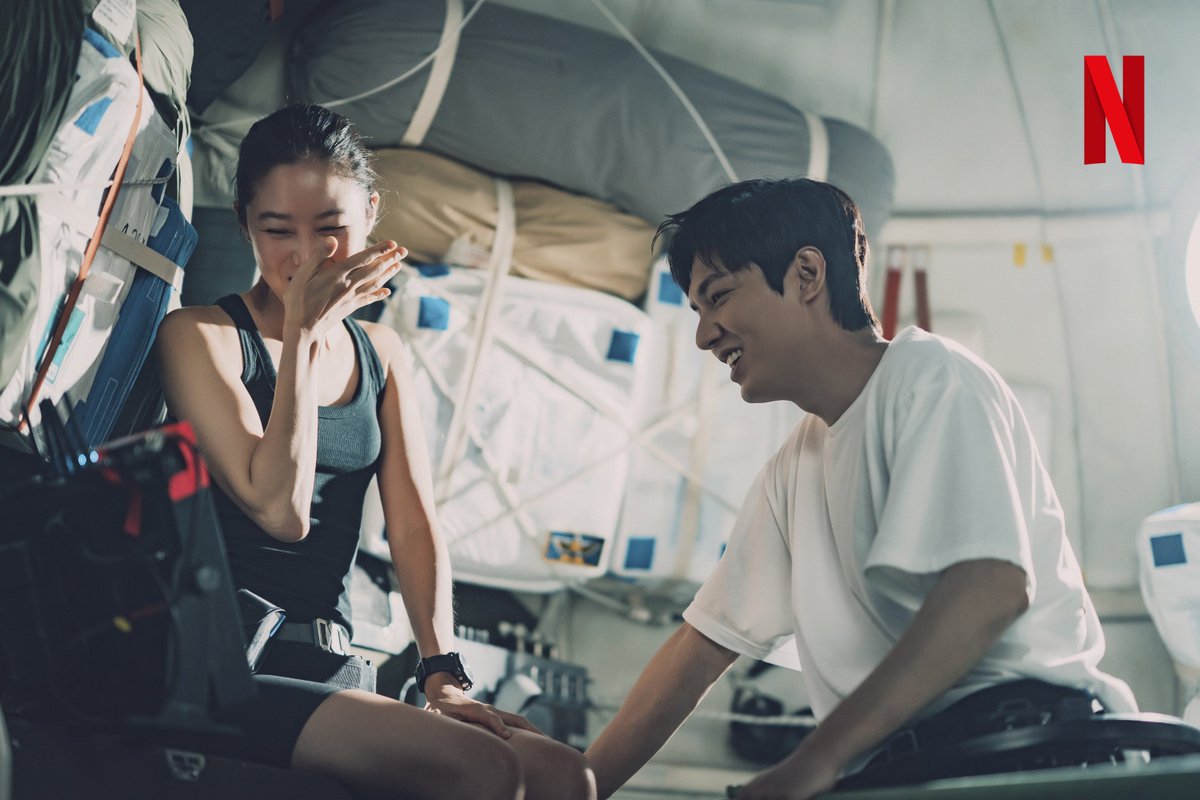 NetflixKR's tweet photo. https://t.co/fSCwQEyquj