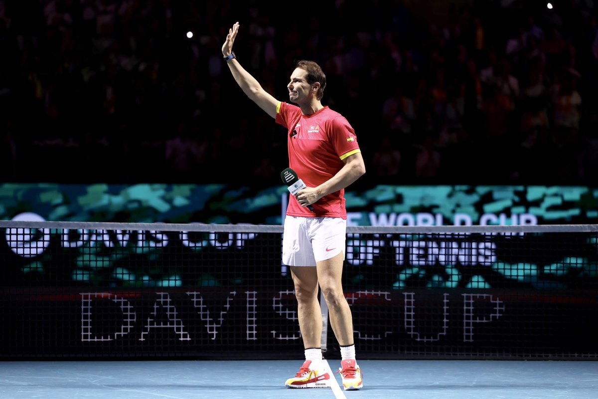 AfDeportiva_'s tweet photo. 🇪🇸 Toda España te vio crecer.
🌏 Todo el mundo te vio deslumbrar.
🌟 Se va el más grande de la historia de nuestro país.

🫡 Se queda el legado de la leyenda más grande que tuvo, tiene y tendrá España.

🙏🏼 Simplemente, gracias, Rafa. https://t.co/OZQa6Ksbrx