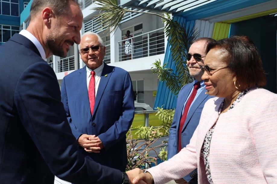 Delroychuckjm's tweet image. Today, I hosted the @UNDPNorway Goodwill Ambassador, His Royal Highness Crown Prince Haakon of Norway at a courtesy call at the Ministry of Justice.

#Firstclassjusticesystem #Accestojustice
@UNDPJamaica 
@GAC_Corporate