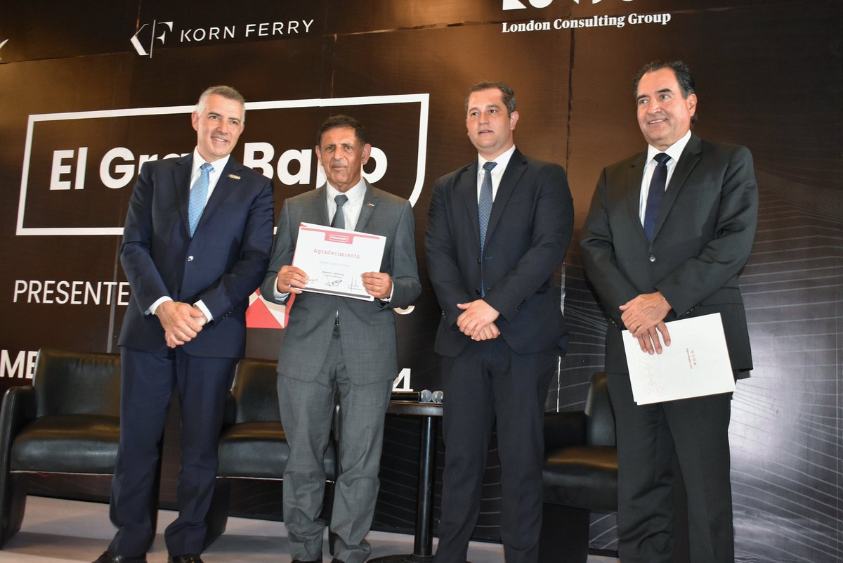 Excmo. Salem Alowais, Embajador de Emiratos Árabes Unidos en México, Conversó sobre como los empresarios árabes, buscan diversificar su economía en diversos sectores en México, buscando oportunidades y seguridad política. Comentando que se siente muy contento de estar en México,