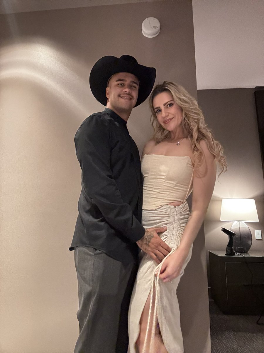 MegFan2Z's tweet image. 🖤🤎🤍