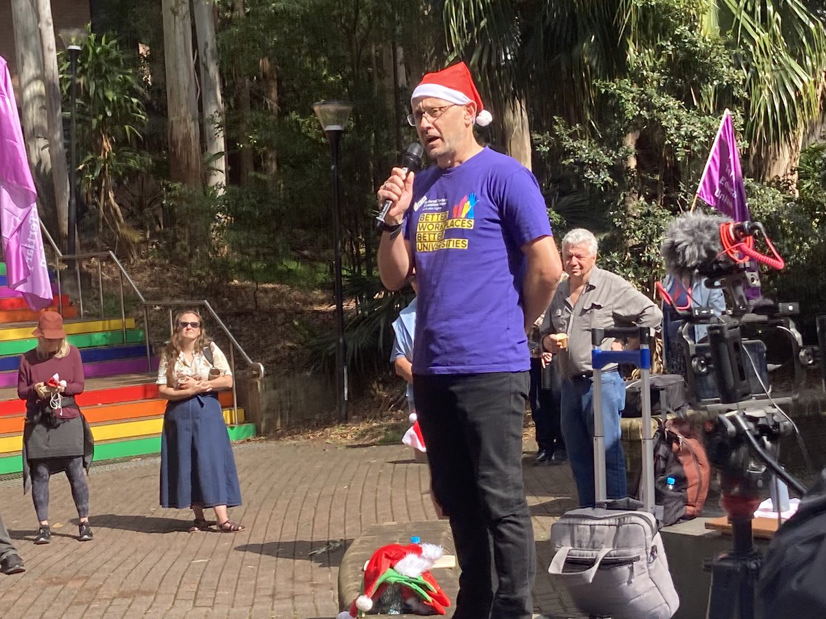 rlong62's tweet photo. PROTEST TODAY: support growing for campaign to stop the University of Wollongong (UOW) Management from cutting courses and sacking 137 staff before Christmas. 

#SaveUOW https://t.co/YmVz03c8MW