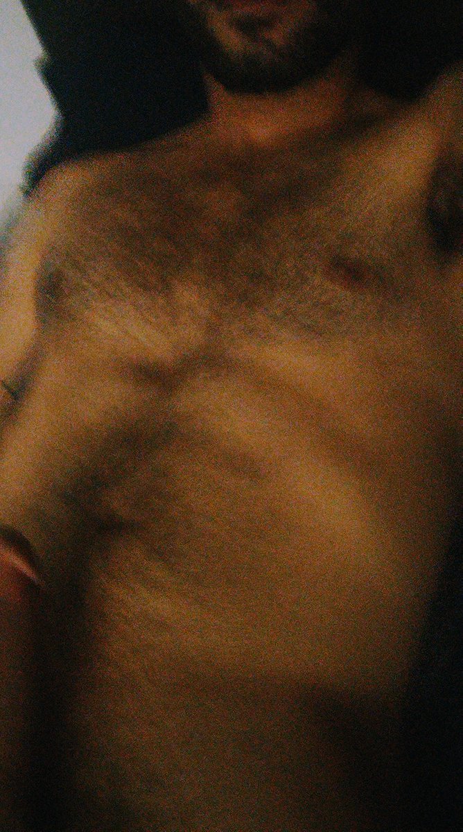CrazyCrain16's tweet photo. Cuando llegan las ganas de portarse como un patán. 🚩 

#Redflag #gayzoom #nude https://t.co/UDJYRMroHF
